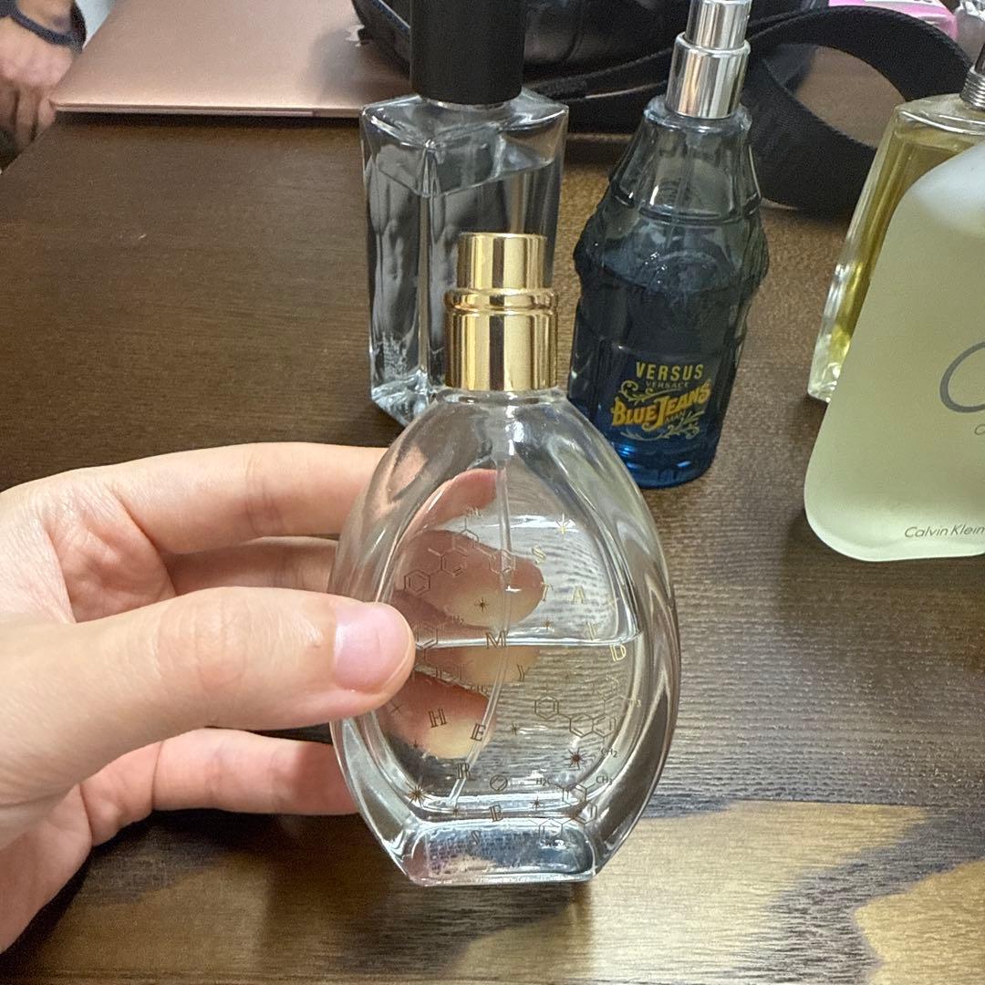 バーバリーが新たに高級フレグランスコレクションをローンチ。クラフト