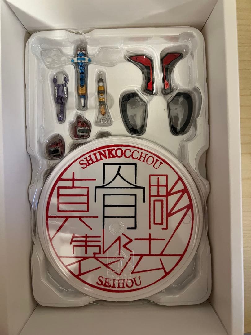 S.H.Figuarts 真骨彫製法　仮面ライダーカブト　ハイパーフォーム