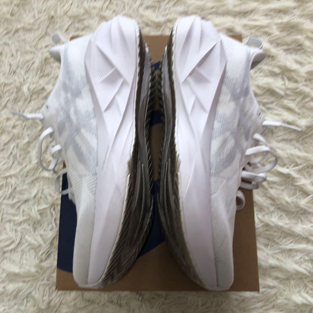 【美品】アシックスASICS NOVABLAST5 ホワイト 26.0cm