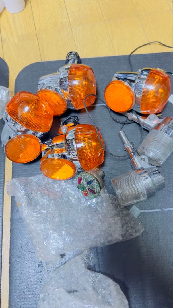 GT380 GT550 クルクルテールランプ　当時物　光ってるのは参考 Amazon | BigOne GT380 GT550 GT750 GT250 GT125 純正タイプ