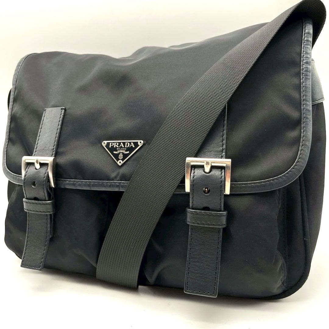 極美品 プラダ ショルダーバッグ メッセンジャー ダブルポケット