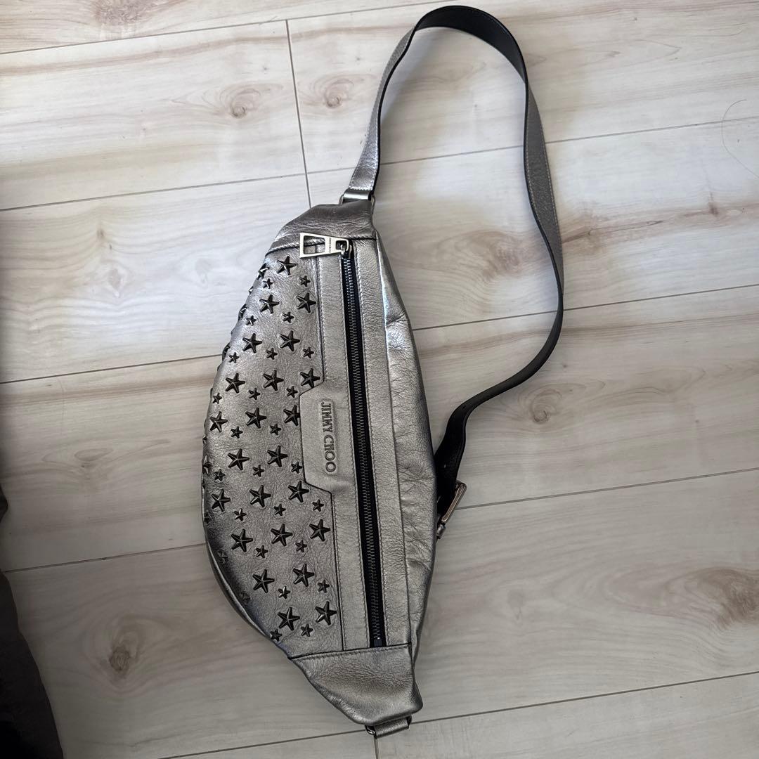 極美品 ジミーチュウ デリー スタースタッズ レザー ボディバッグ