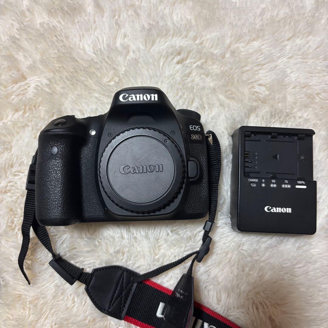 Canon EOS 80D デジタル一眼レフカメラ 本体　ボディ Amazon | EOS 80D ボディ | デジタル一眼レフ 通販