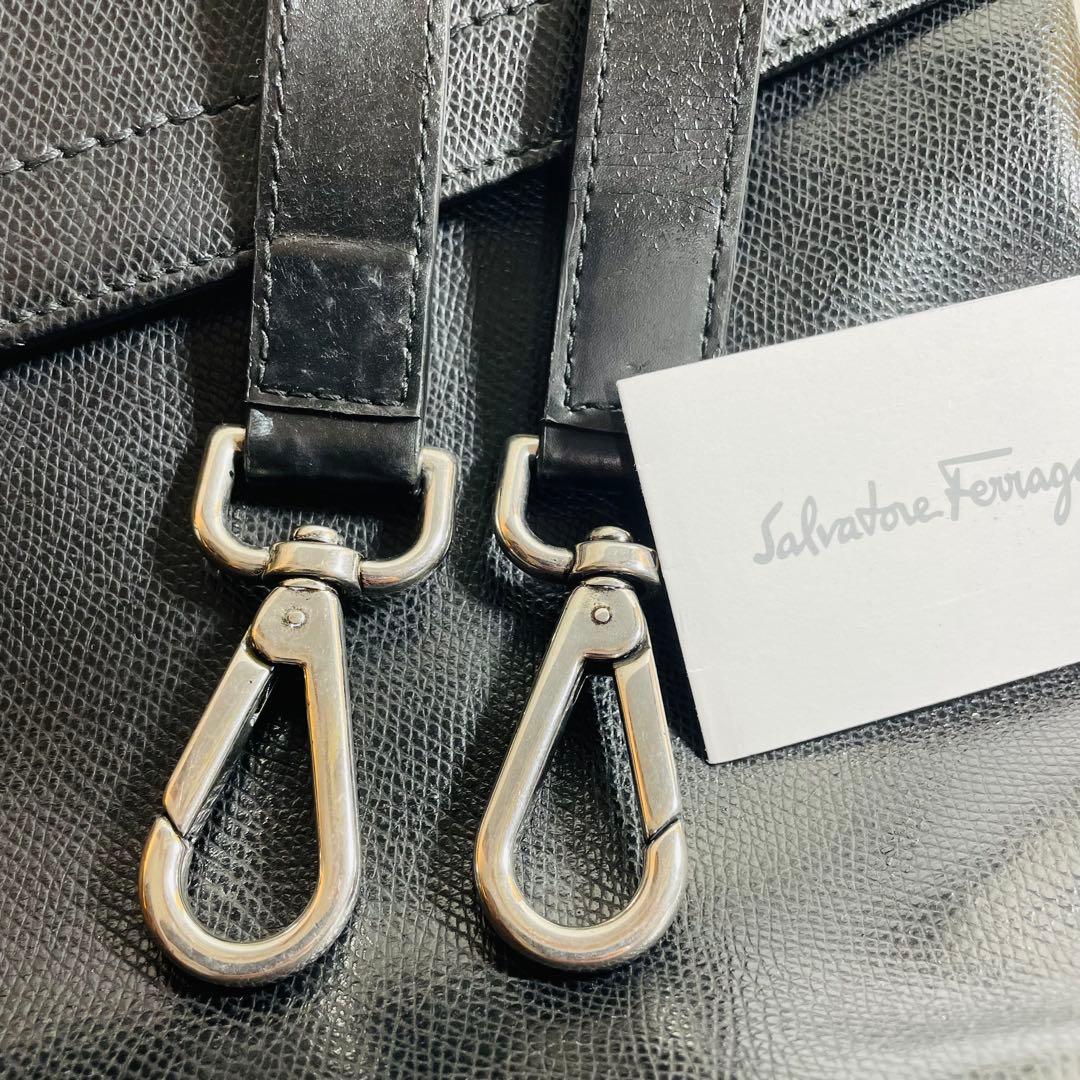《美品》Salvatore Ferragamoレザー 2WAY ビジネスバッグ