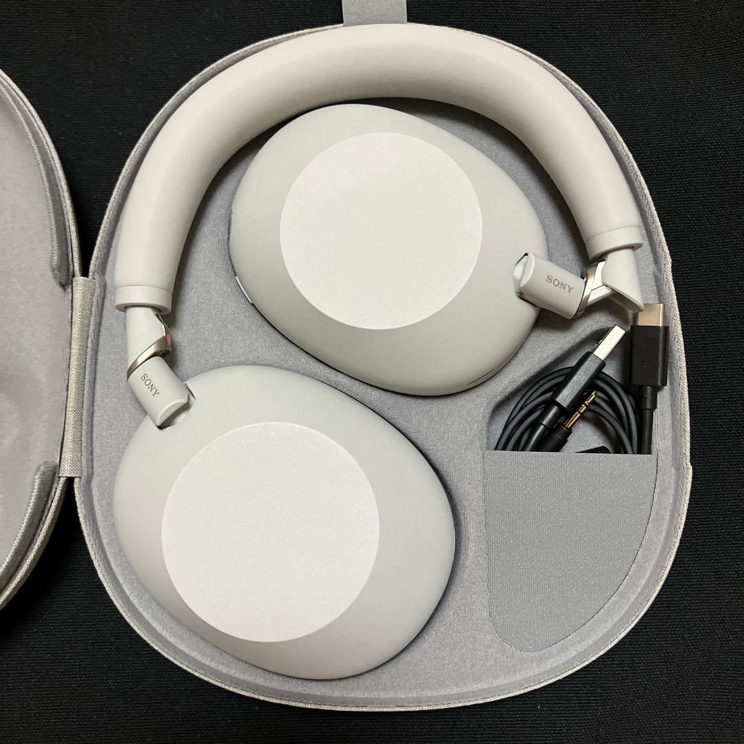 SONY WH-1000XM6　プラチナシルバー Amazon.co.jp: Sony WH-1000XM6 Platinum Silver: Wireless Headphones