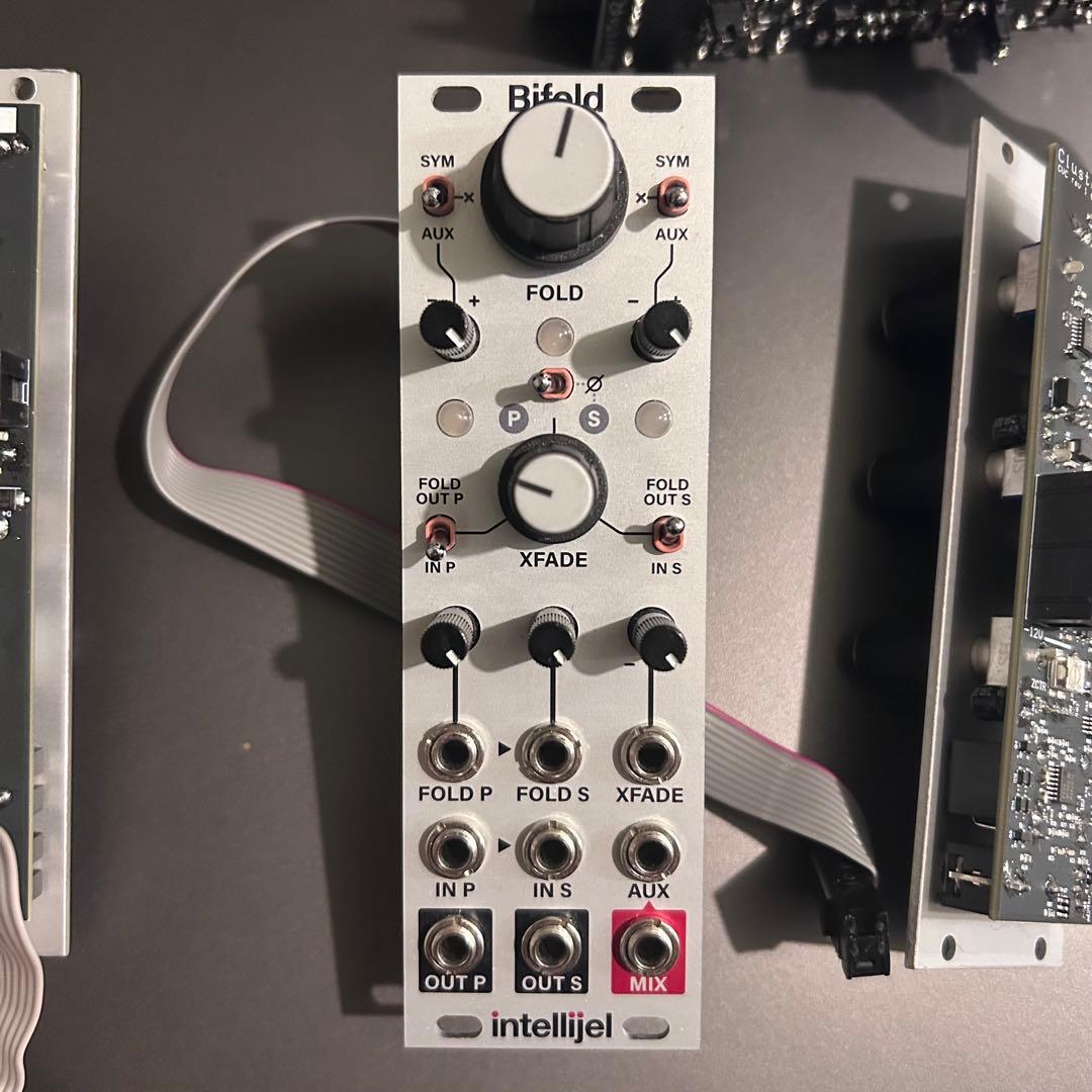 Intellijel Intellijel Designs Bifold モジュラーシンセ