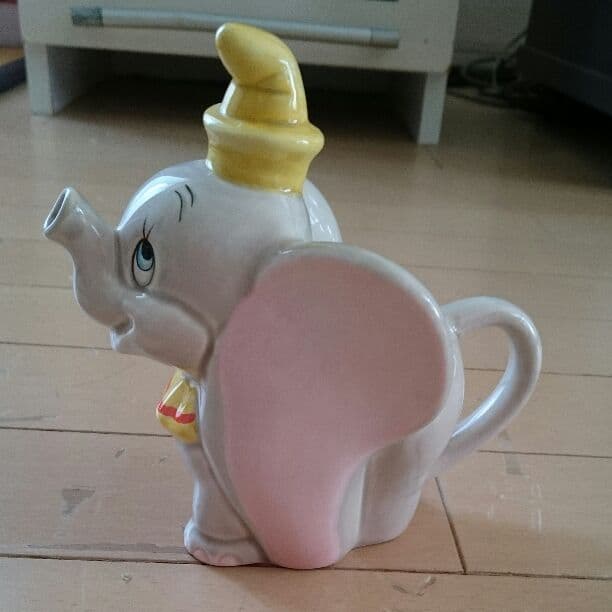 ダンボ(ディズニー) 陶器のじょうろ フィギュア - メルカリ