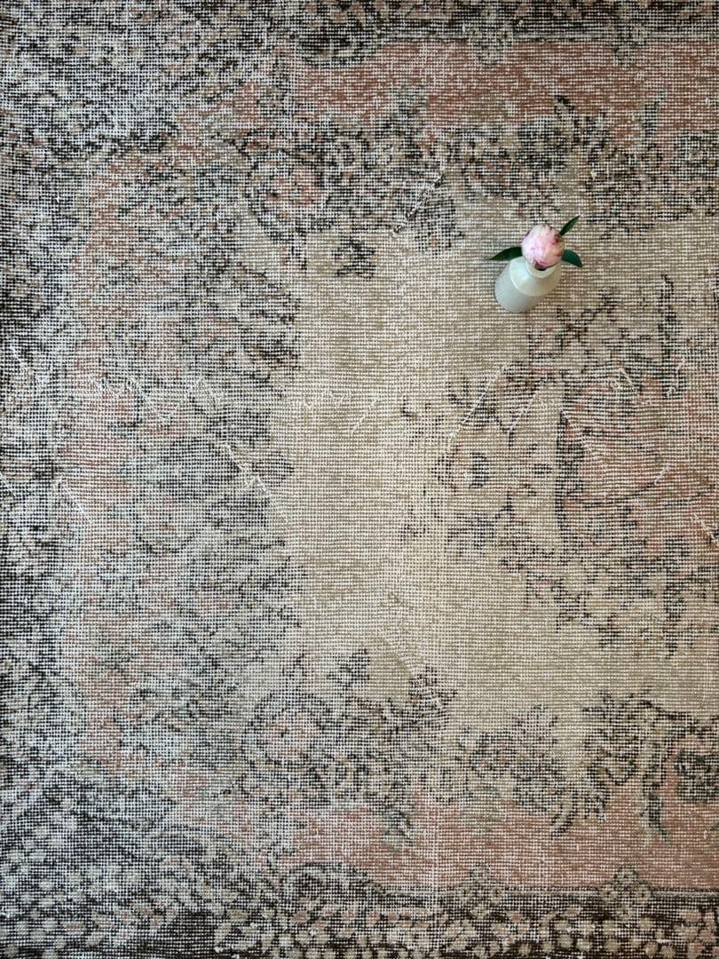 ヴィンテージラグ　ベージュオーバーダイ　ボタニカルメダリオン　トルコ　アナトリア ヴィンテージラグオーバーダイラグヴィンテージ加工ラグダメージ加工