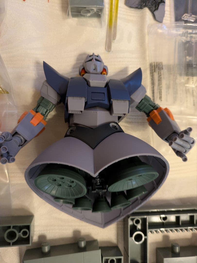 【ROBOT魂】MSN-02 ジオング Amazon.co.jp: ROBOT魂 SIDE MS MSN-02 ジオング ver. A.N.I.M.E.