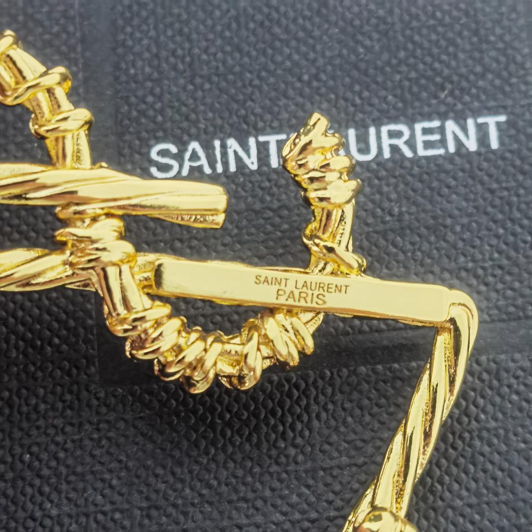 Saint Laurent 人気 ブローチ - メルカリ