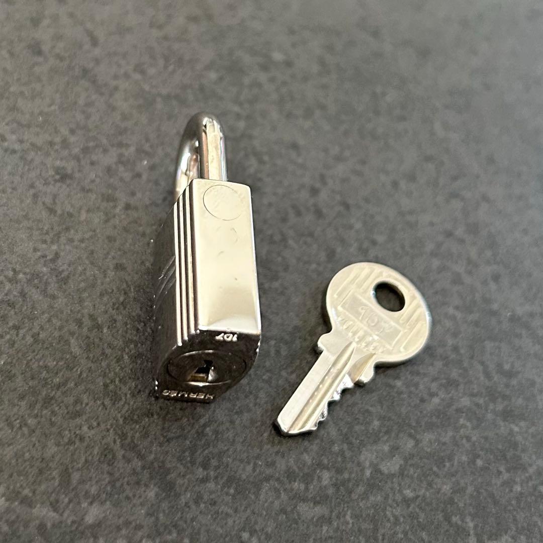 綺麗 HERMES エルメス パドロック カデナ 鍵 107 シルバー