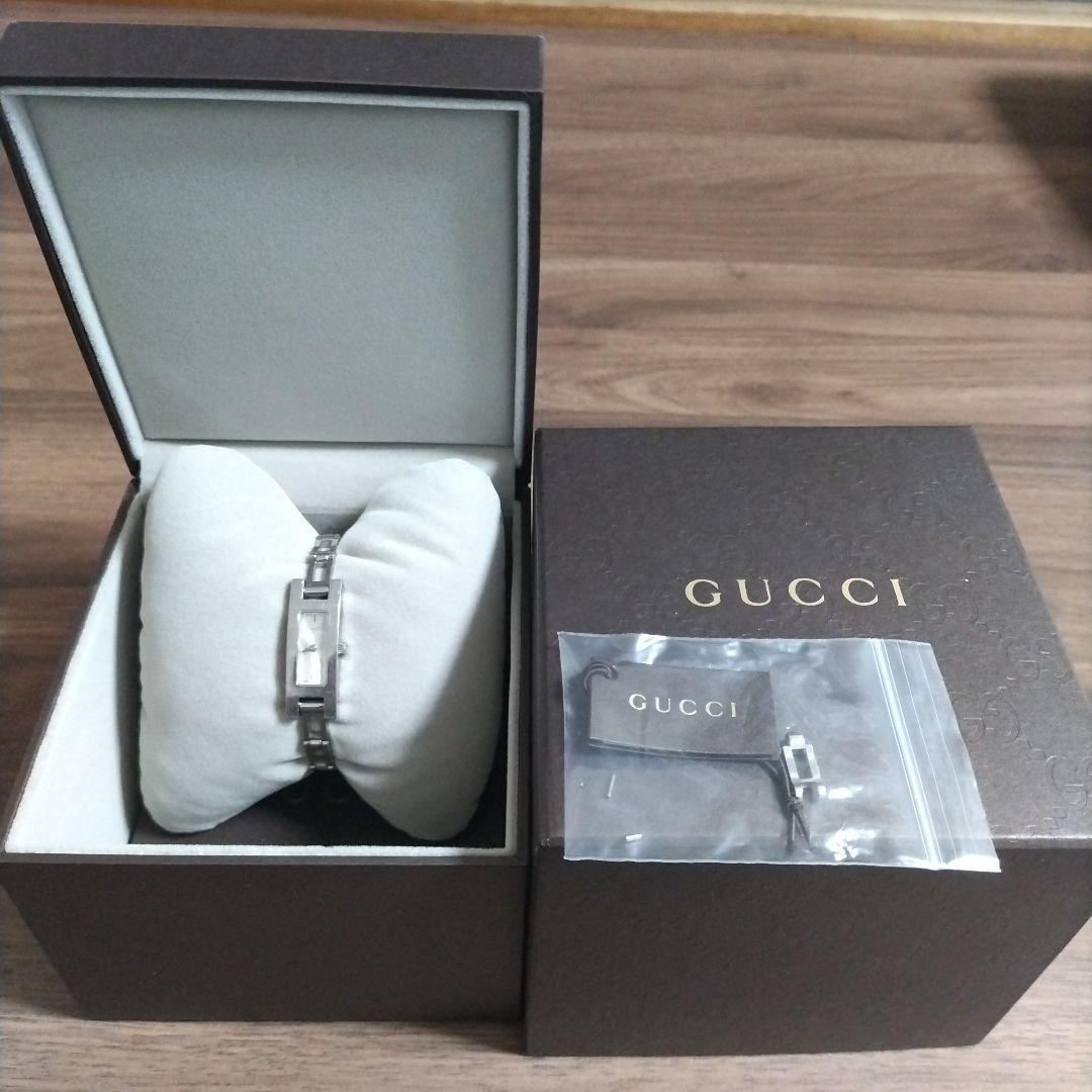 GUCCI シルバー 時計　ブレスレット風 GUCCI グッチ SV925 シェル ウォッチ 腕時計 シルバー925 ヴィンテージ