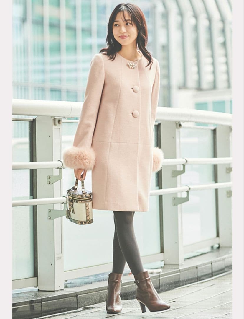 さえこさんコート デビュードフィオレ - メルカリ