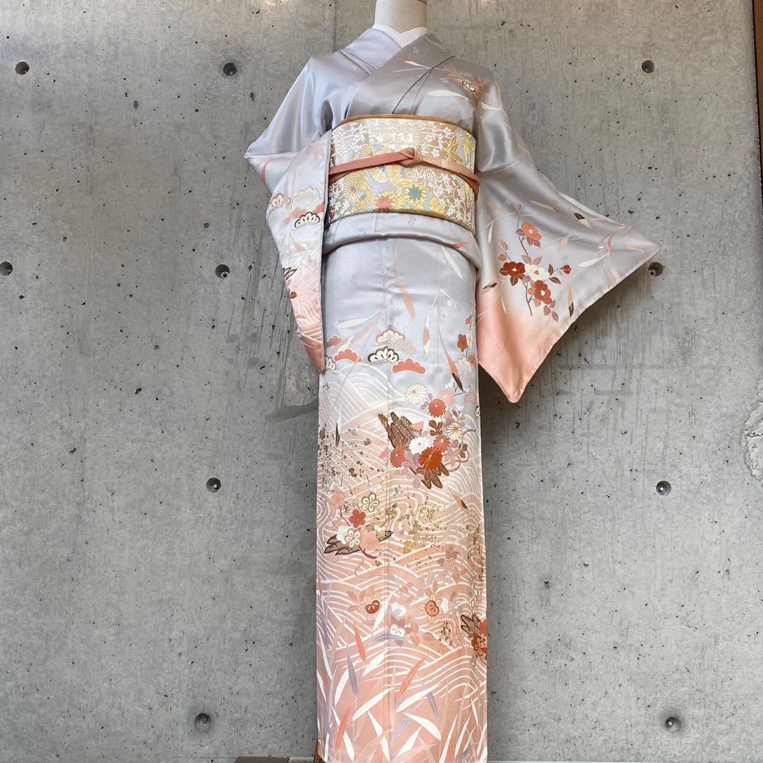 正絹　訪問着　一部金駒　薄いブルーグレー　袷 訪問着 着物 正絹 袷 金駒刺繍 金彩 染め分け地 四季の花 春 秋 冬