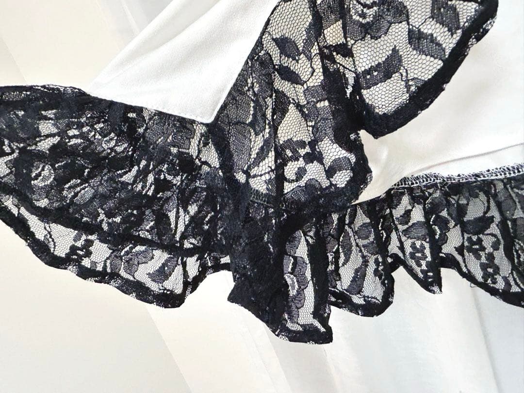 GOLDS♡肩紐ビジュー♡バックル付き♡ラッフルフリルレースキャミ