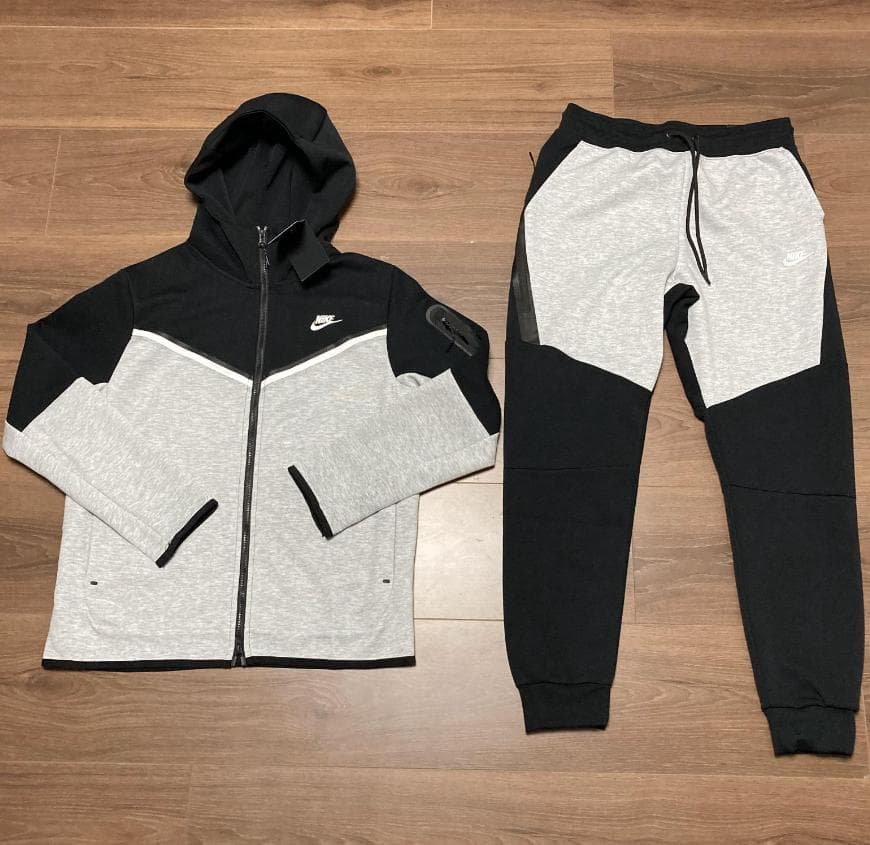 NIKE Tech Fleece セットアップ ブラック × グレー Nike Tech フリースパーカー＆ジョガーセット＊グレー/ブラック (Nike