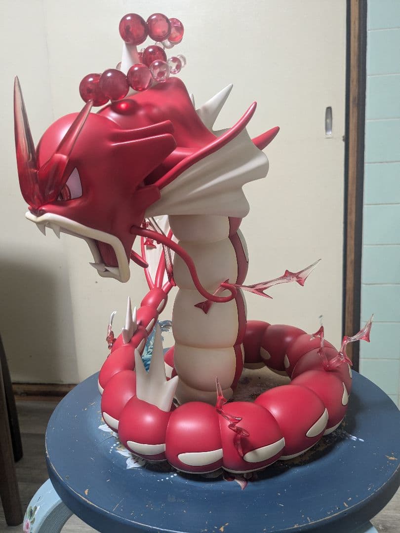 ポケモンフィギュア キョダイマックス色違いギャラドス - メルカリ