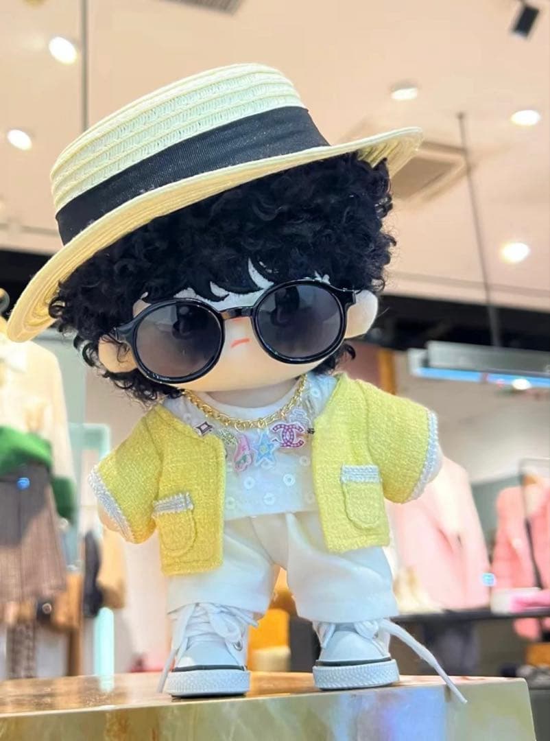 即発送 20cm 王一博 ぬいぐるみ 着せ替え お洋服 0224 帽子付き - メルカリ