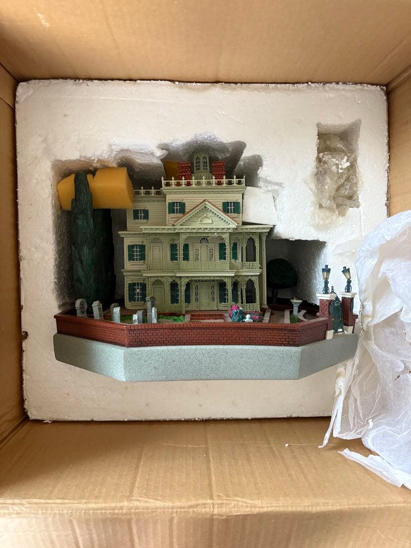 み*ん様 ホーンテッドマンション ビッグフィギュア 限定300体 マジック