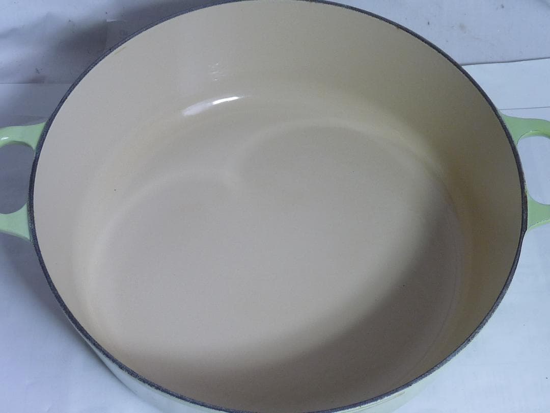 未使用？ルクルーゼ ココットロンド 廃盤カラー ライトグリーン 30cm