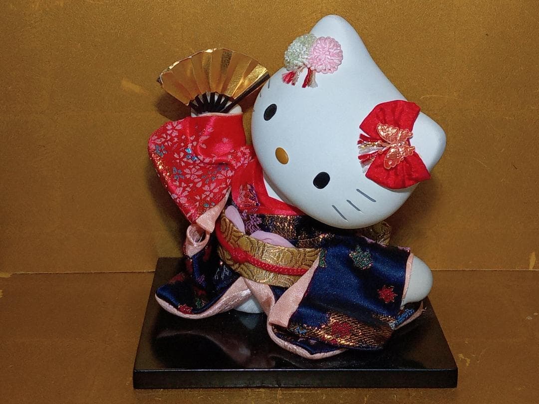 ハローキティ 着物 日本人形 陶器製 置物 葉朗彩々 ちりめん サンリオ