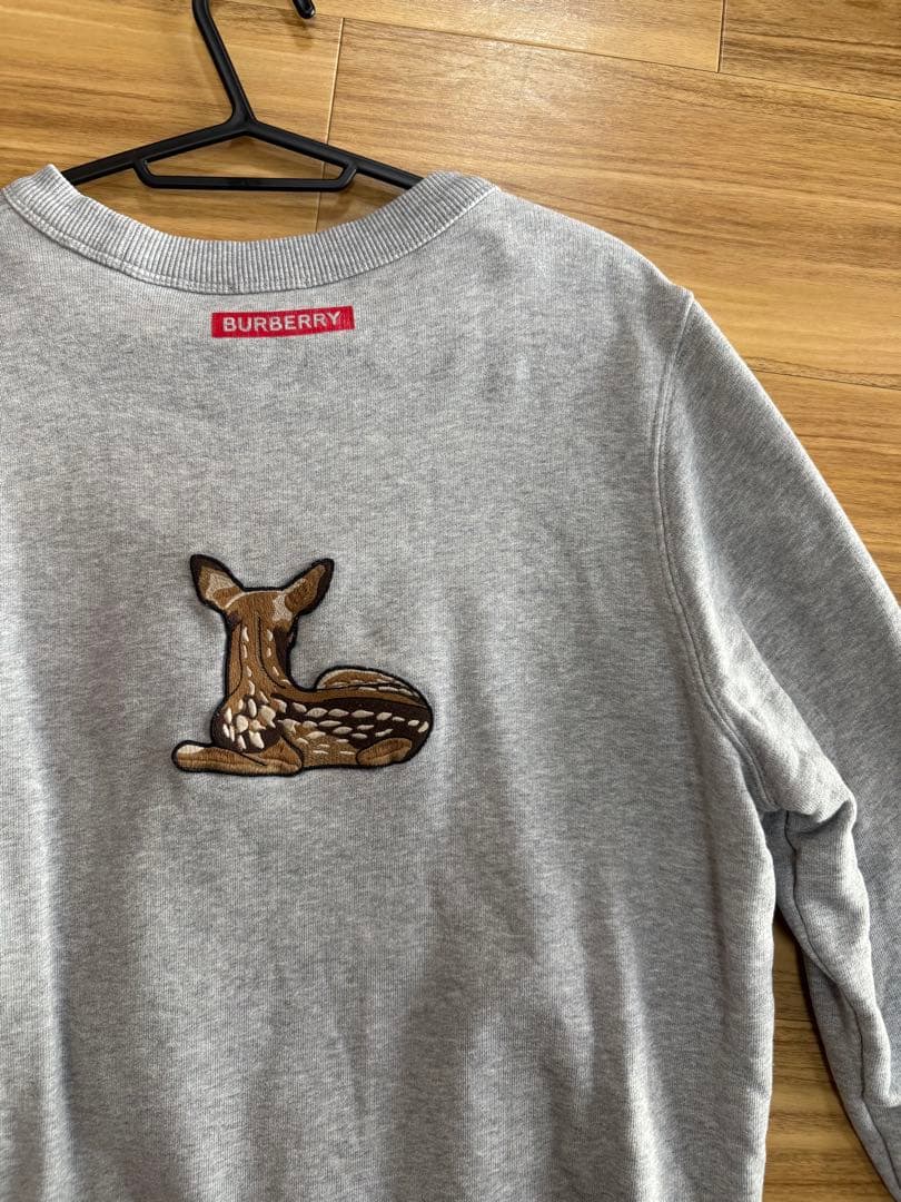 BURBERRY 鹿刺繍 グレー スウェット