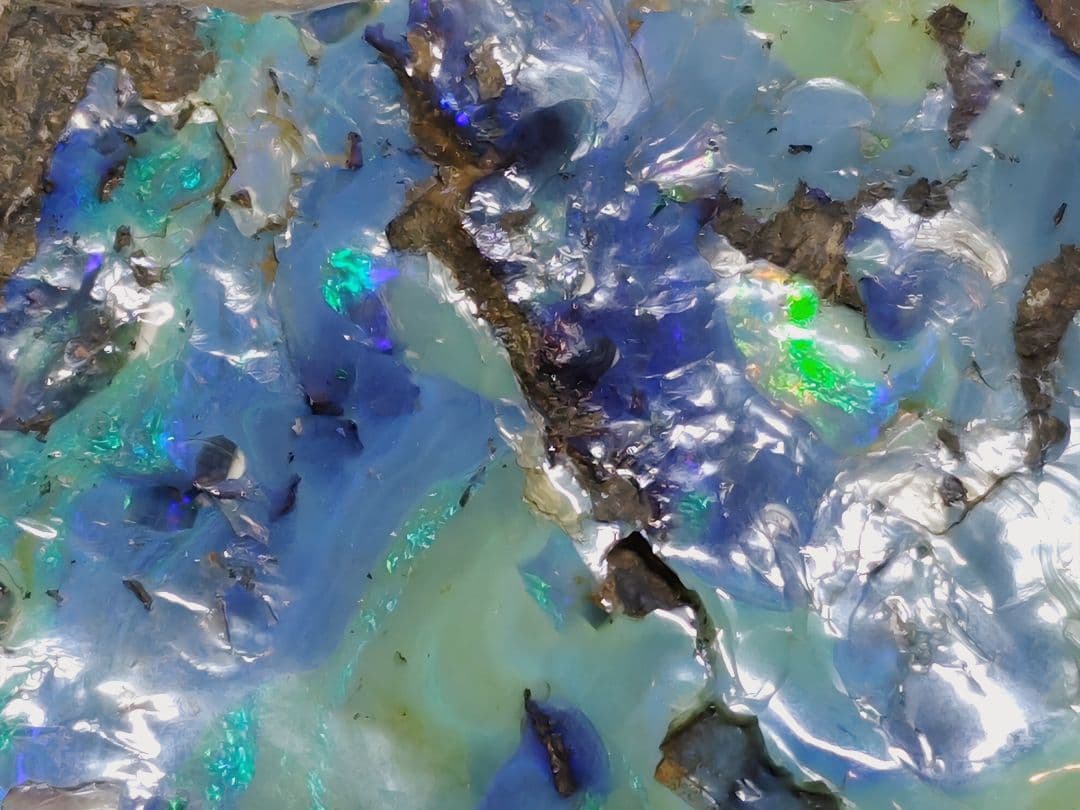 ボルダーオパール 4.5kg 蛋白石 原石 鑑賞石 自然石 誕生石 鉱物 水石