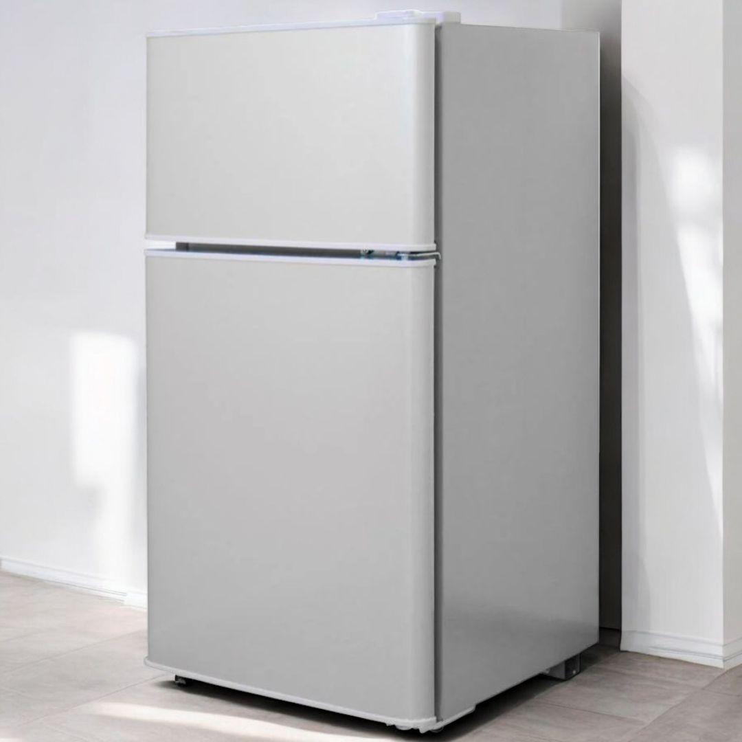 【新品】小型2ドア冷蔵庫 60L シルバー　 一人暮らし寝室オフィス　省エネ静音 ⭐️新品⭐️小型冷蔵庫【60L】［シルバー］2ドア 静音 省エネ 右開き