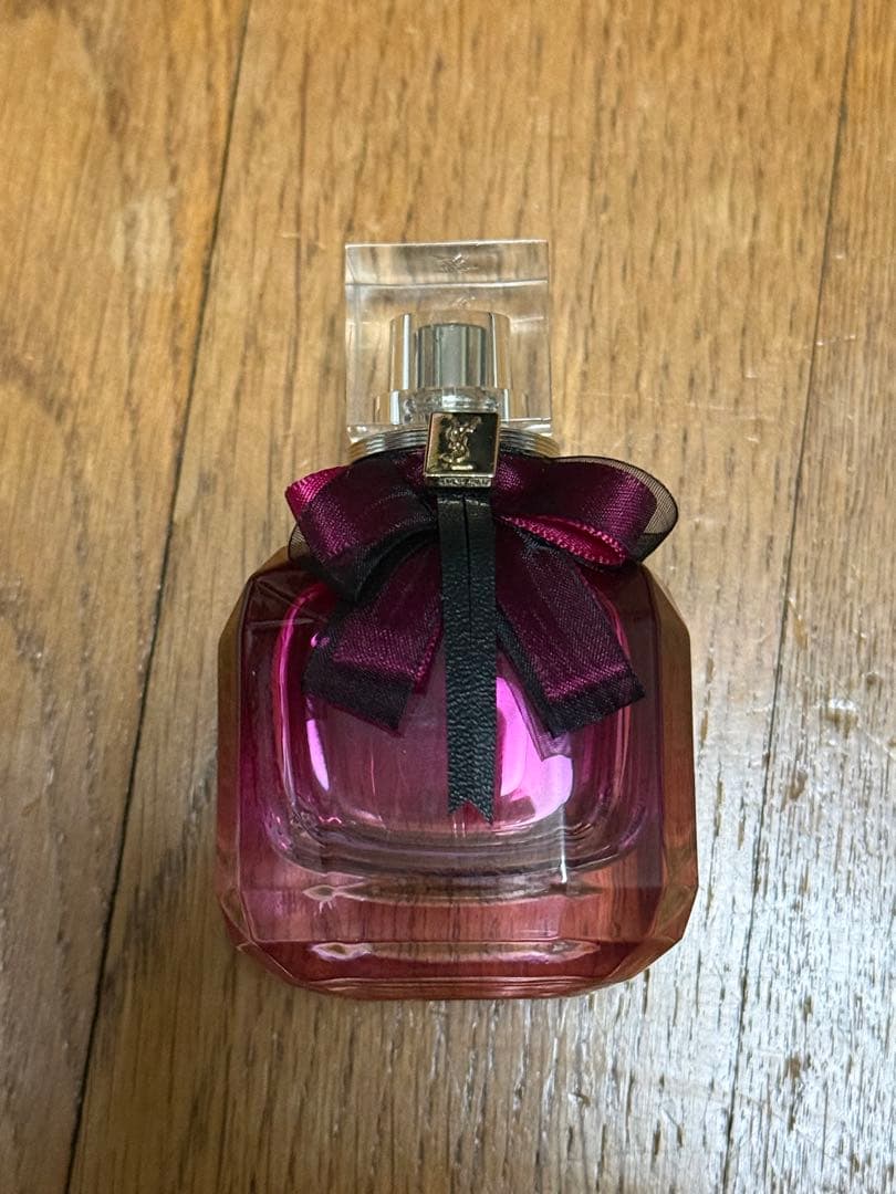 Yves Saint Laurent モンパリアンタンス イヴ・サンローラン / モン パリ オーデパルファム アンタンスの公式