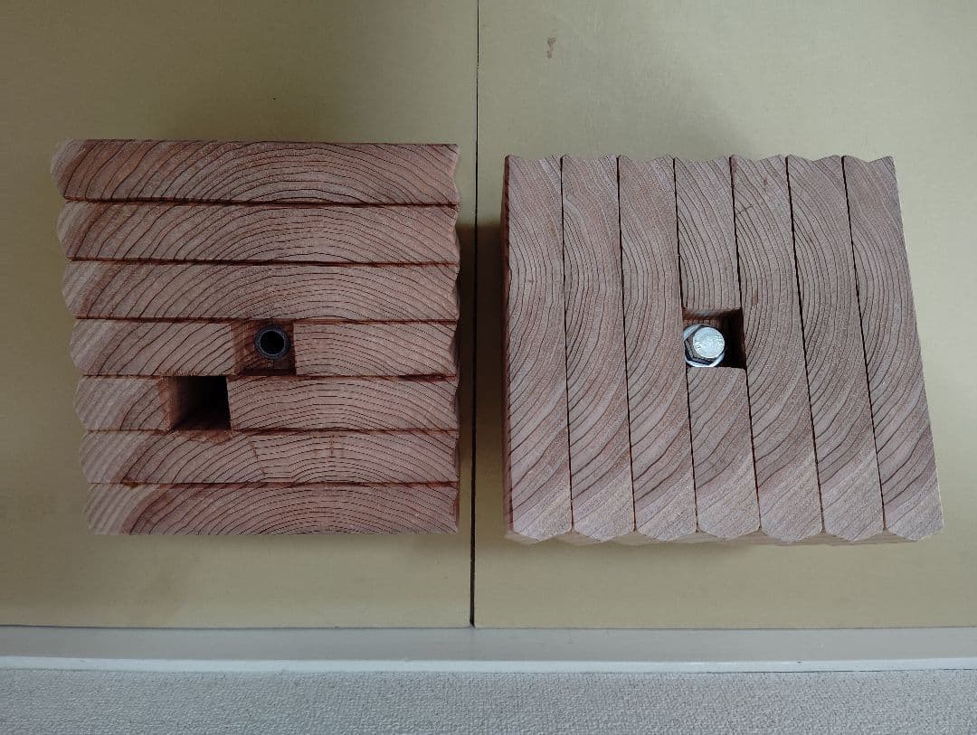 回転式籾擦り機(軽量小型 回転軸ボルト、上部投入タイプ) - その他販売 中