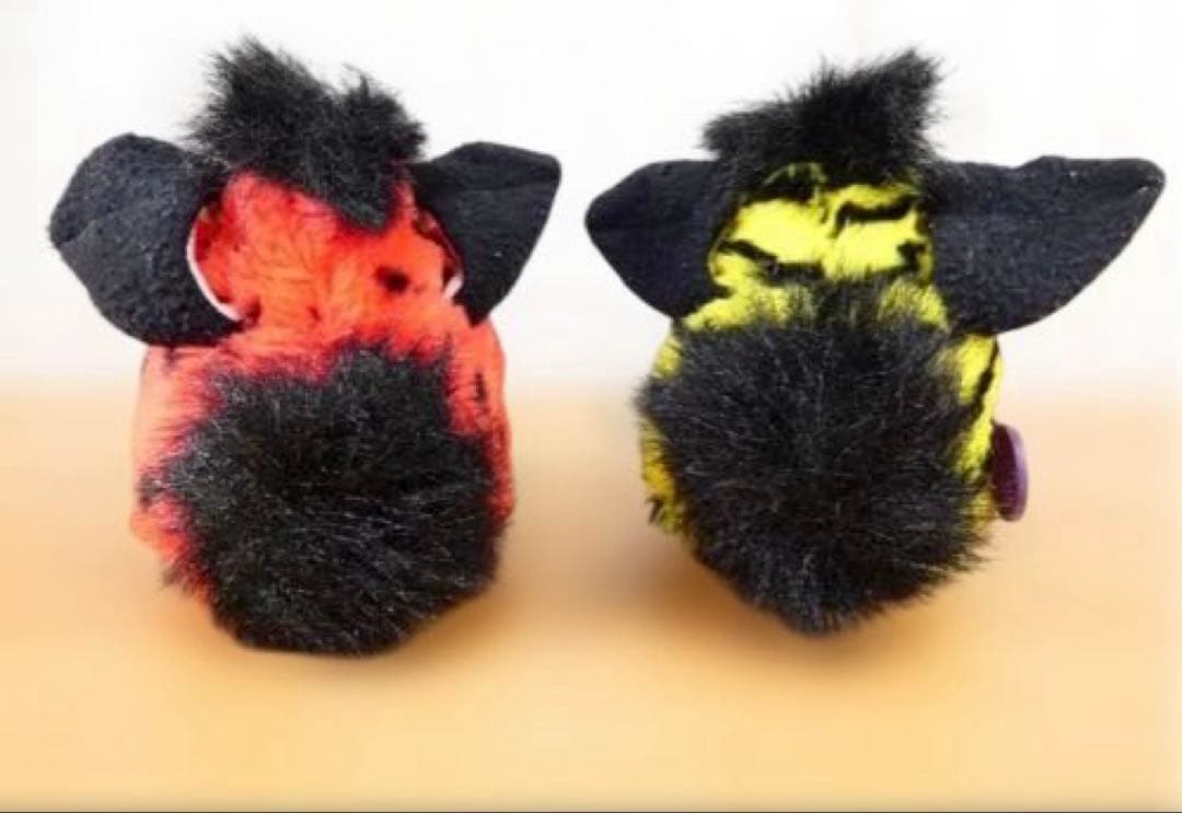 おしゃべり天才ペット! ファービー 英語版 2体セット 1999年 - メルカリ