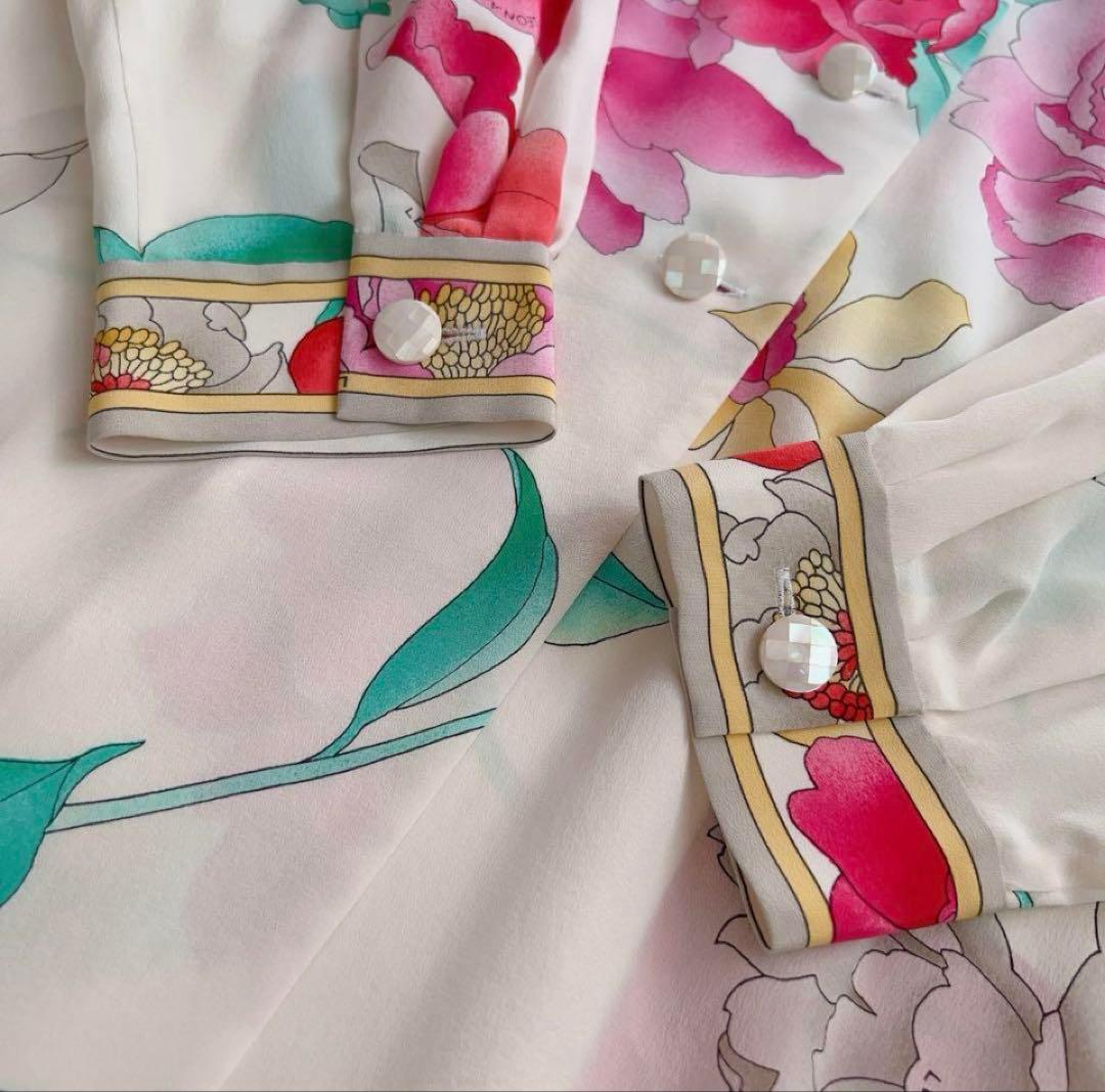 新品同様✨レオナール シルク絹100% ブラウス 花柄 フラワー L 白