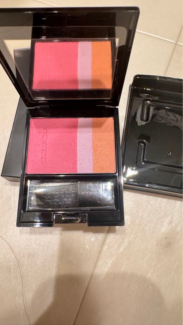 【新品】SUQQU スック ピュアカラーブラッシュ 104 紅小豆　頬紅 ピュア カラー ブラッシュ 104 紅小豆 -BENIAZUKI / SUQQU(スック) | LIPS