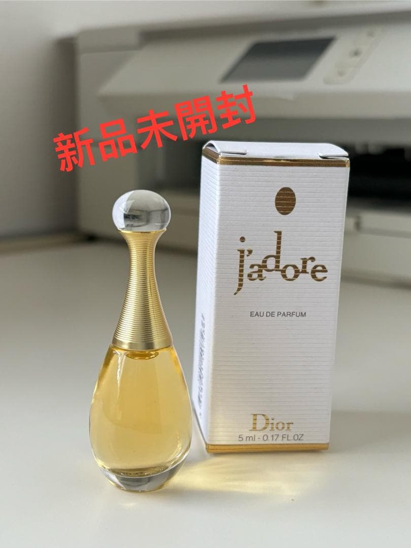 Dior j'adore Eau de Parfum 5ml 新品未開封 - メルカリ