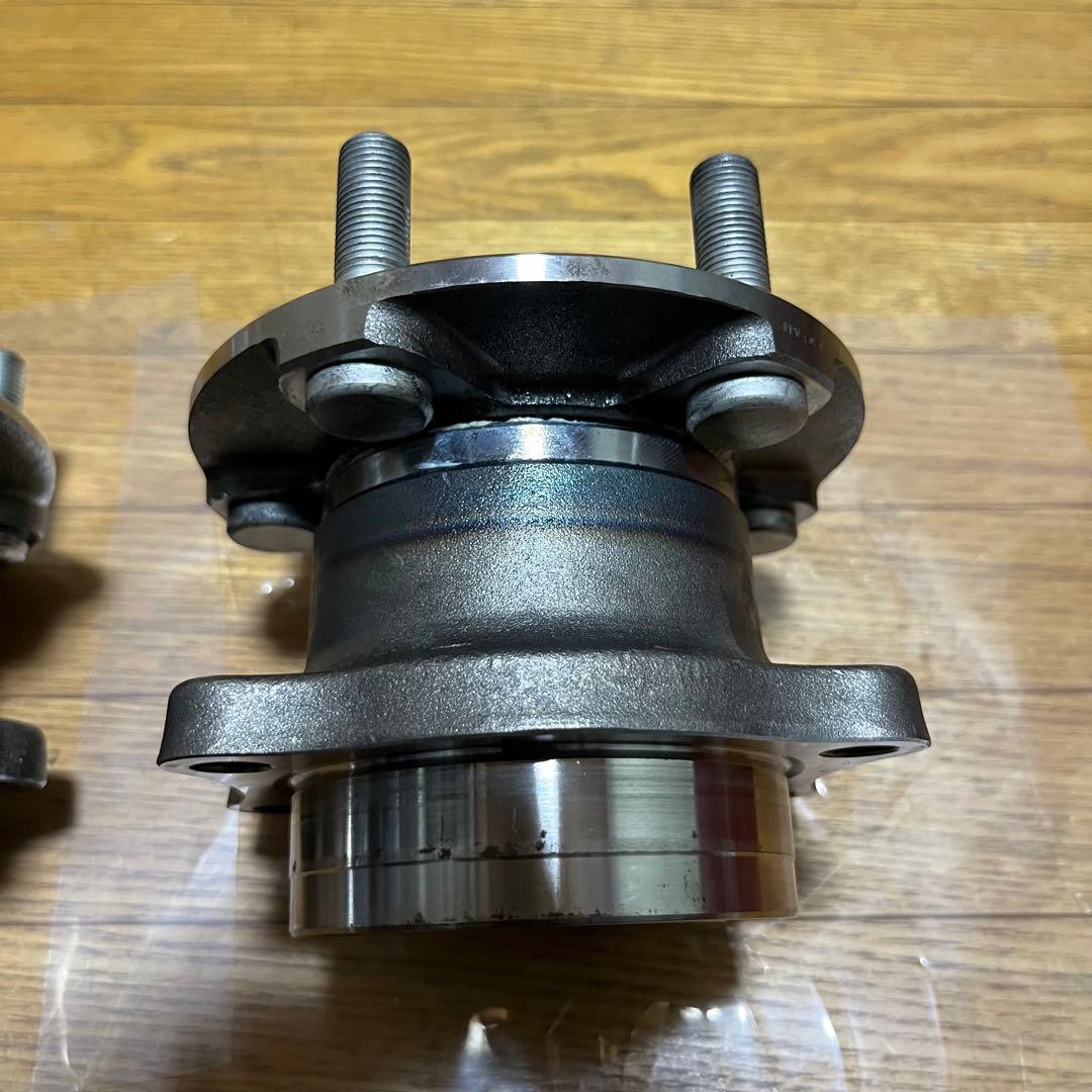 【美品】純正同等リアハブ