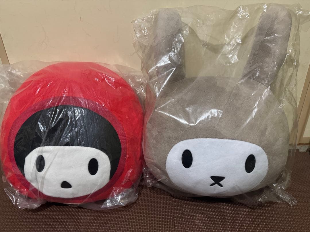 YUKIグッズ ユキンコ・ニール(クッション) - メルカリ