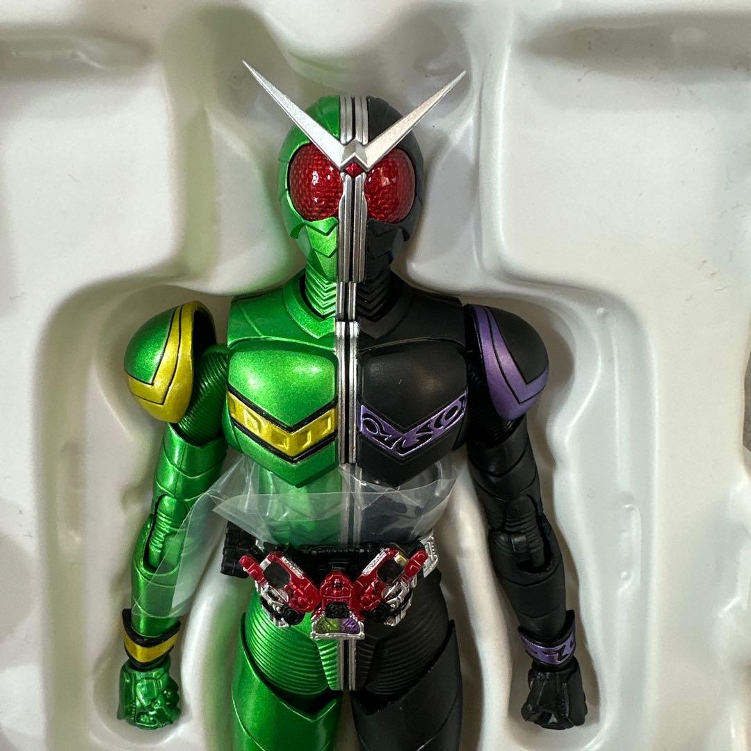 S.H.Figuarts 真骨彫製法 仮面ライダーW サイクロンジョーカー