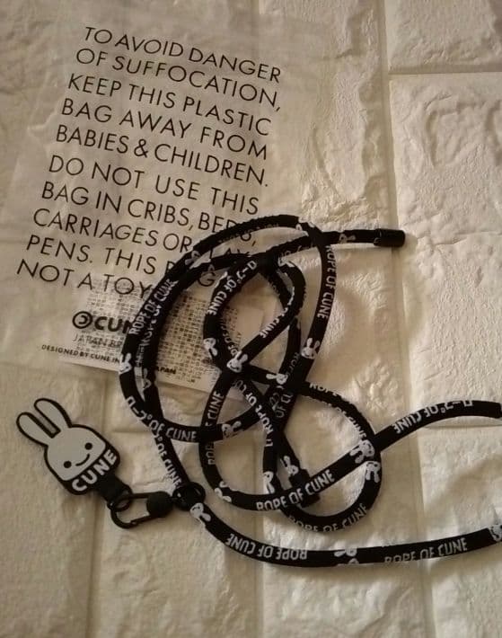 新品未使用　CUNE ウサギ スマホストラップ ウサギ3匹ストラップ｜ウサギがいる｜CUNE ONLINE STORE