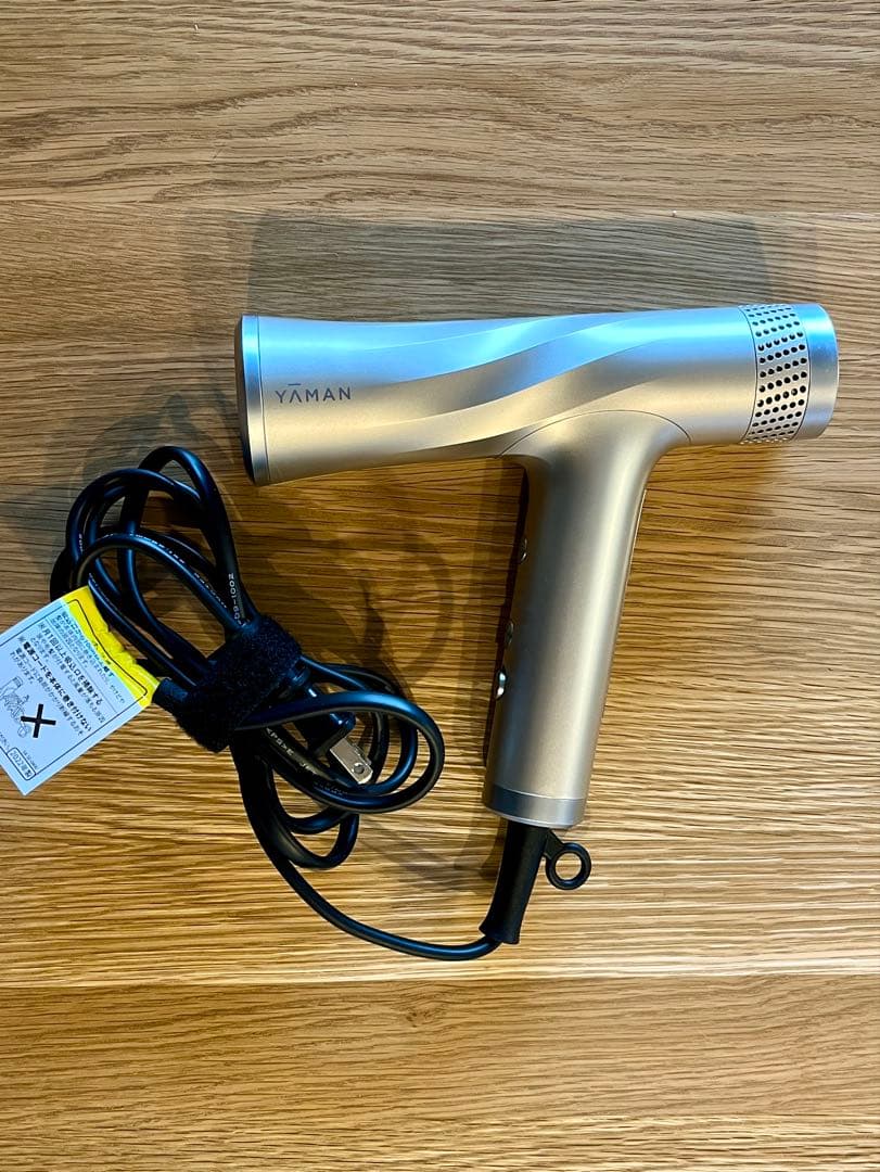 YA-MAN ヘアドライヤー マッサージ機能付き（未使用に近い） YA-MAN ヘアドライヤー マッサージ機能付き（未使用に近い） リフト