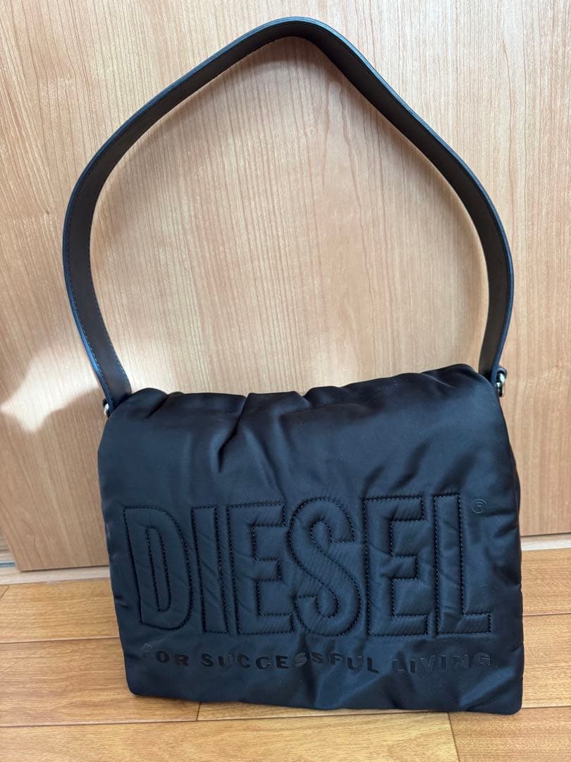 DIESEL ハンドバッグ ブラック J02129_KXBK5_K900_D.jpg