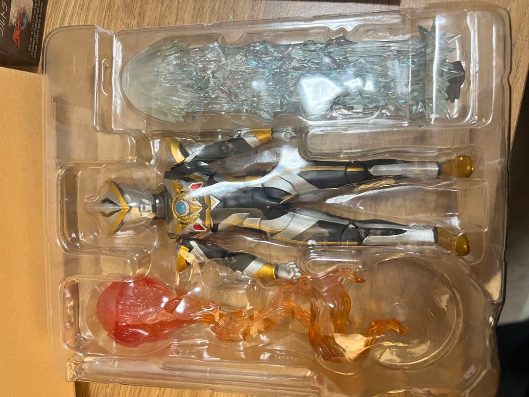 S.H.Figuarts ウルトラマンルーブ