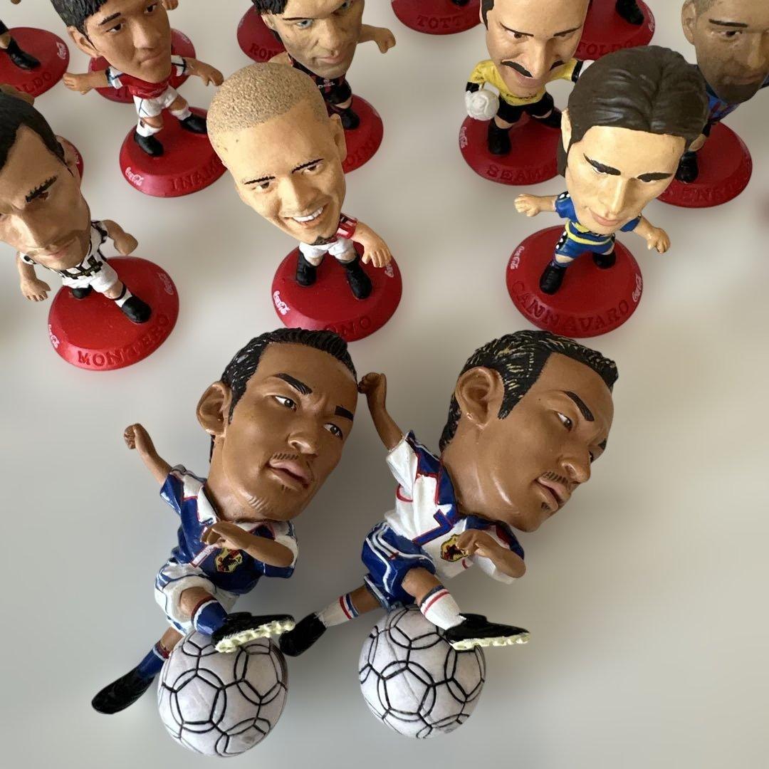コカコーラ サッカー選手フィギュア 22体セット - メルカリ