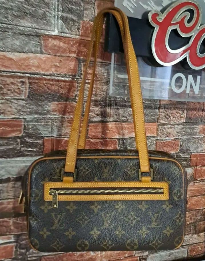 LOUIS VUITTON モノグラム シテMM ショルダーバッグ M51182 LOUIS VUITTON ルイヴィトン モノグラム シテMM ショルダーバッグ