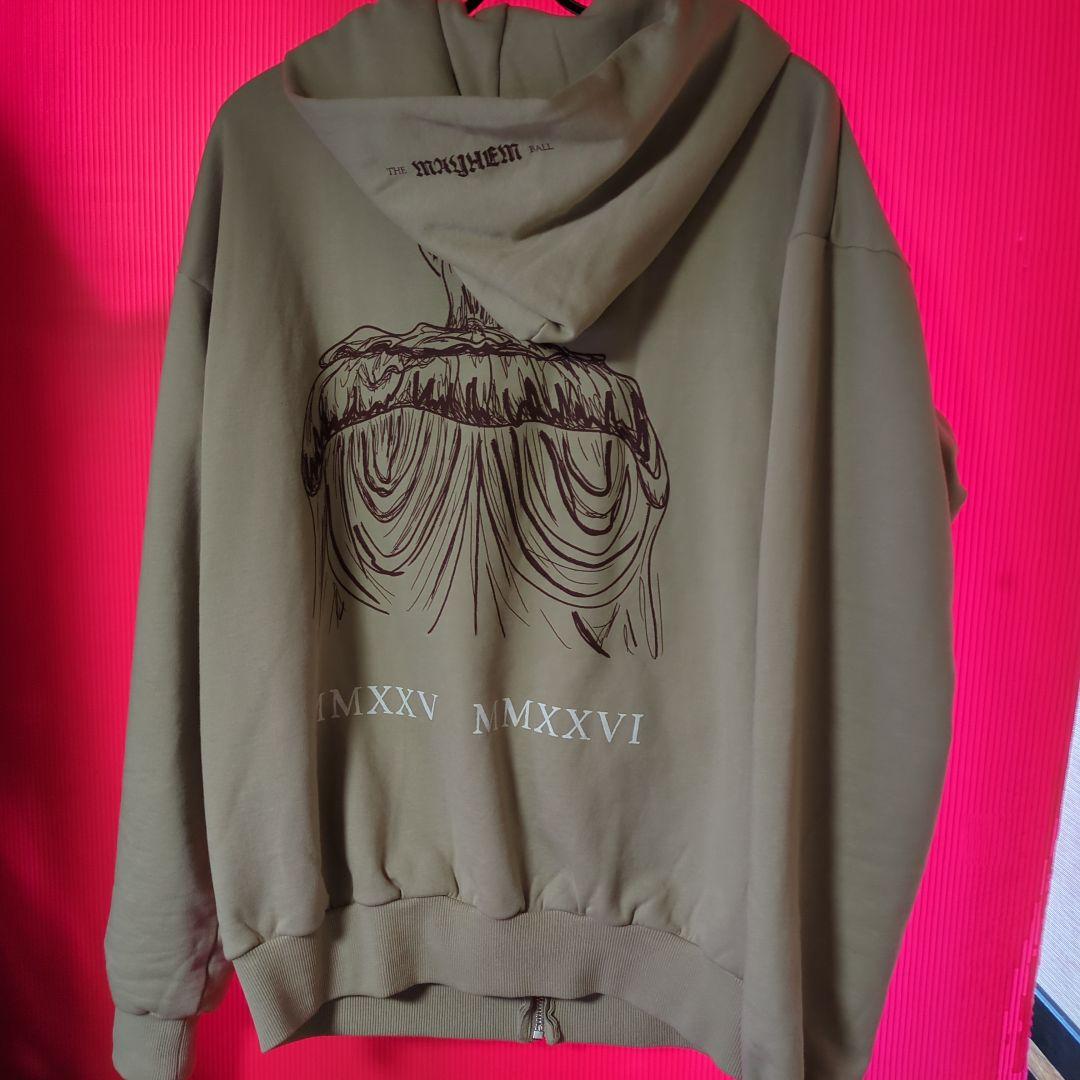 SサイズLady Gaga The MAYHEM ZIP HOODIE ベージュ - メルカリ