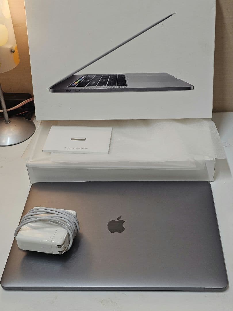 MacBookPro15インチ2017 i7/16GB/RadeonPro555 MacBook Pro (15-inch, 2017) - 技術仕様 - Apple サポート (日本)