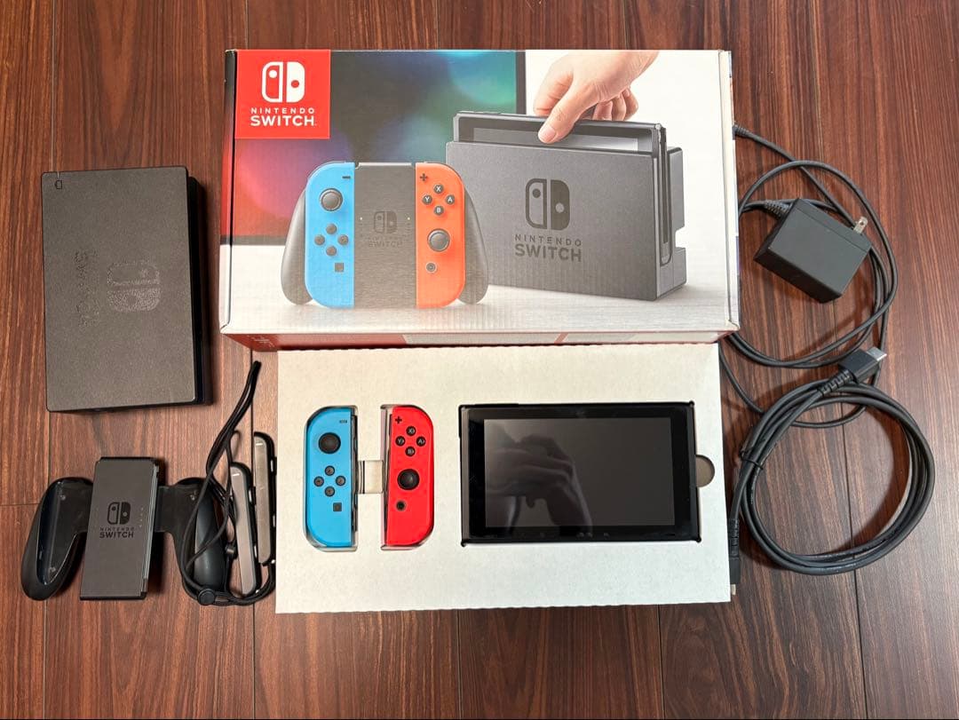 【美品】Nintendo Switch 本体 ネオンブルー・ネオンレッド Nintendo Switch ネオンブルー・ネオンレッド 任天堂 ゲーム機 本体