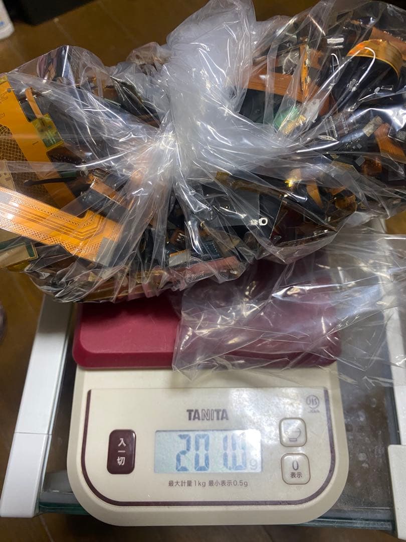 び*ン様 主に携帯電話の基盤　その他もろもろ ジャンク品　1キロ以上