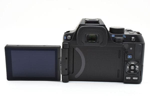 【ほぼ新品】ペンタックス PENTAX KF ボディ 《ショット数わずか7回》