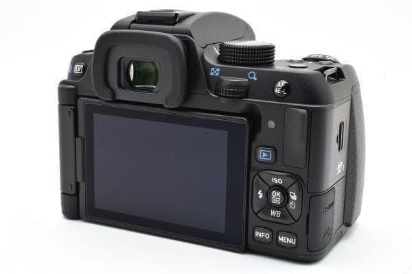 【ほぼ新品】ペンタックス PENTAX KF ボディ 《ショット数わずか7回》