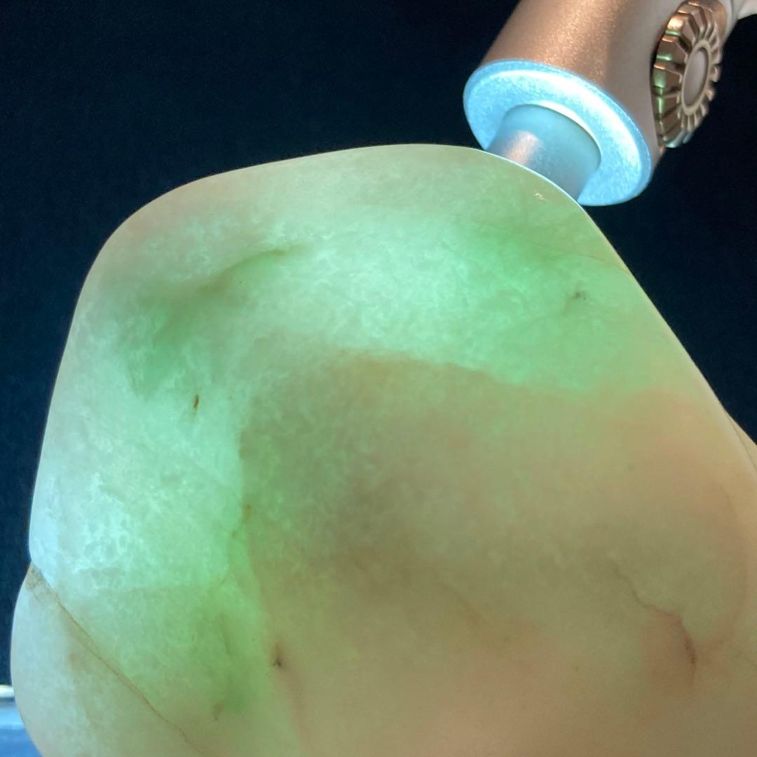 糸魚川翡翠　アルビタイト由来の美翡翠　原石　348.3ｇ